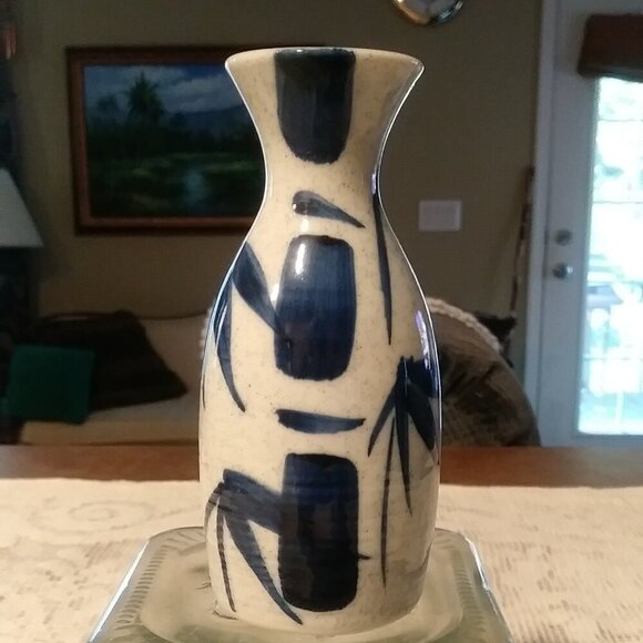 White and Blue Bamboo Japanese Ceramic Sake Bottle and 4 Cups - Picture 2 of 9